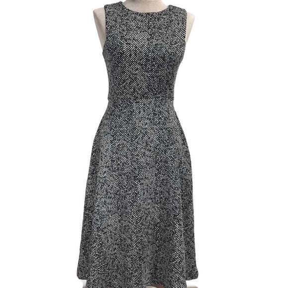 Zara Dresses & Skirts - Zara Basic career dress Black & White Size M